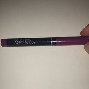 Revlon ColorStay Matte Lite Crayon Lipstick - Purple